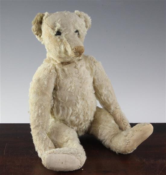 An early Steiff teddy bear, blank button c.1904, 16in.